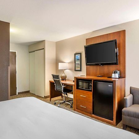 Comfort Inn Petersburg Near Fort Gregg-Adams Экстерьер фото