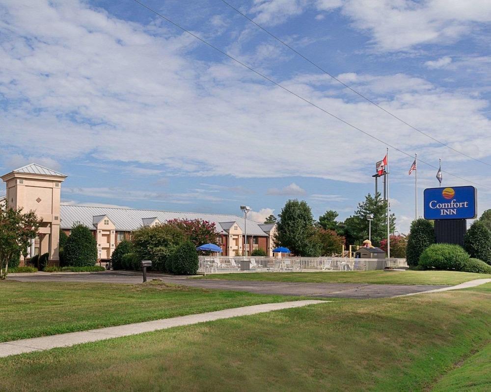 Comfort Inn Petersburg Near Fort Gregg-Adams Экстерьер фото