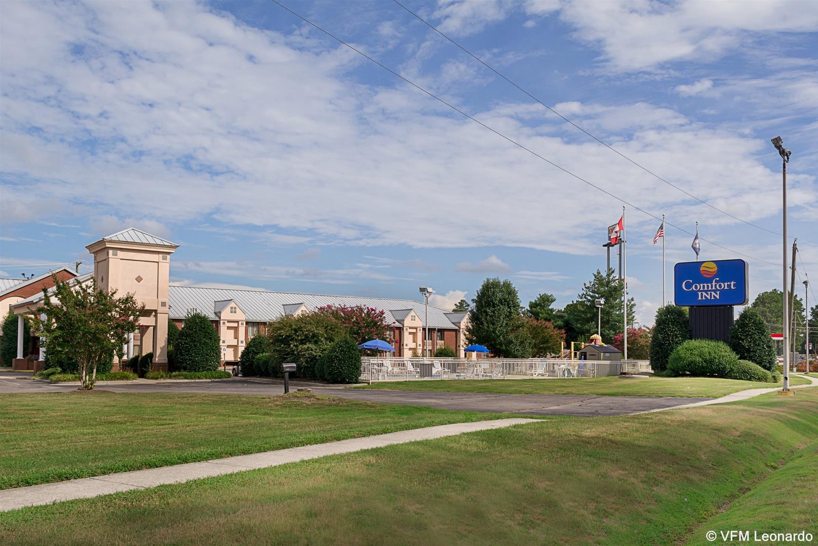 Comfort Inn Petersburg Near Fort Gregg-Adams Экстерьер фото