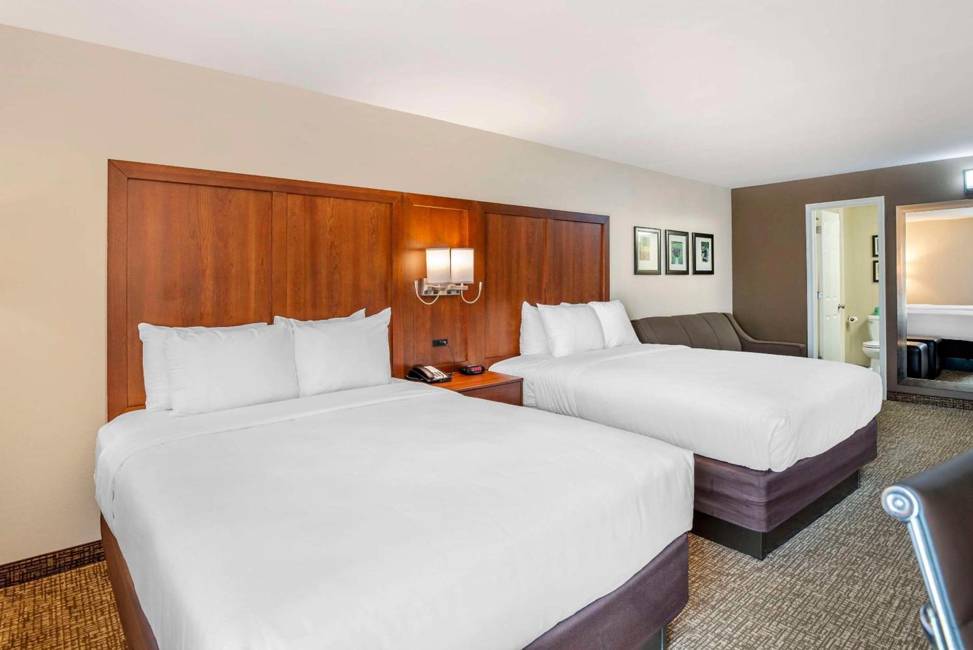 Comfort Inn Petersburg Near Fort Gregg-Adams Экстерьер фото