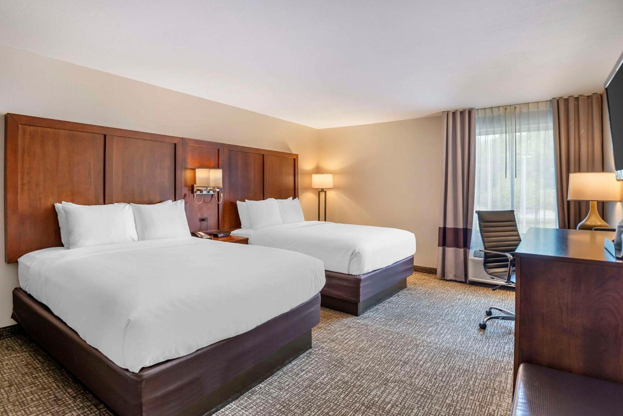 Comfort Inn Petersburg Near Fort Gregg-Adams Экстерьер фото