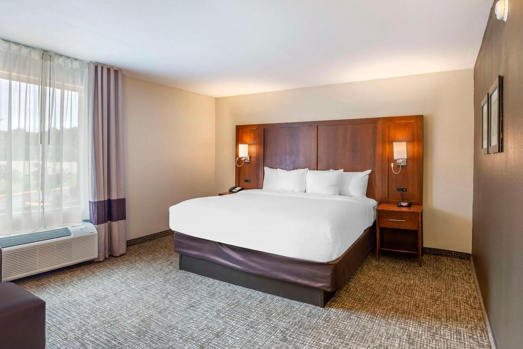Comfort Inn Petersburg Near Fort Gregg-Adams Экстерьер фото